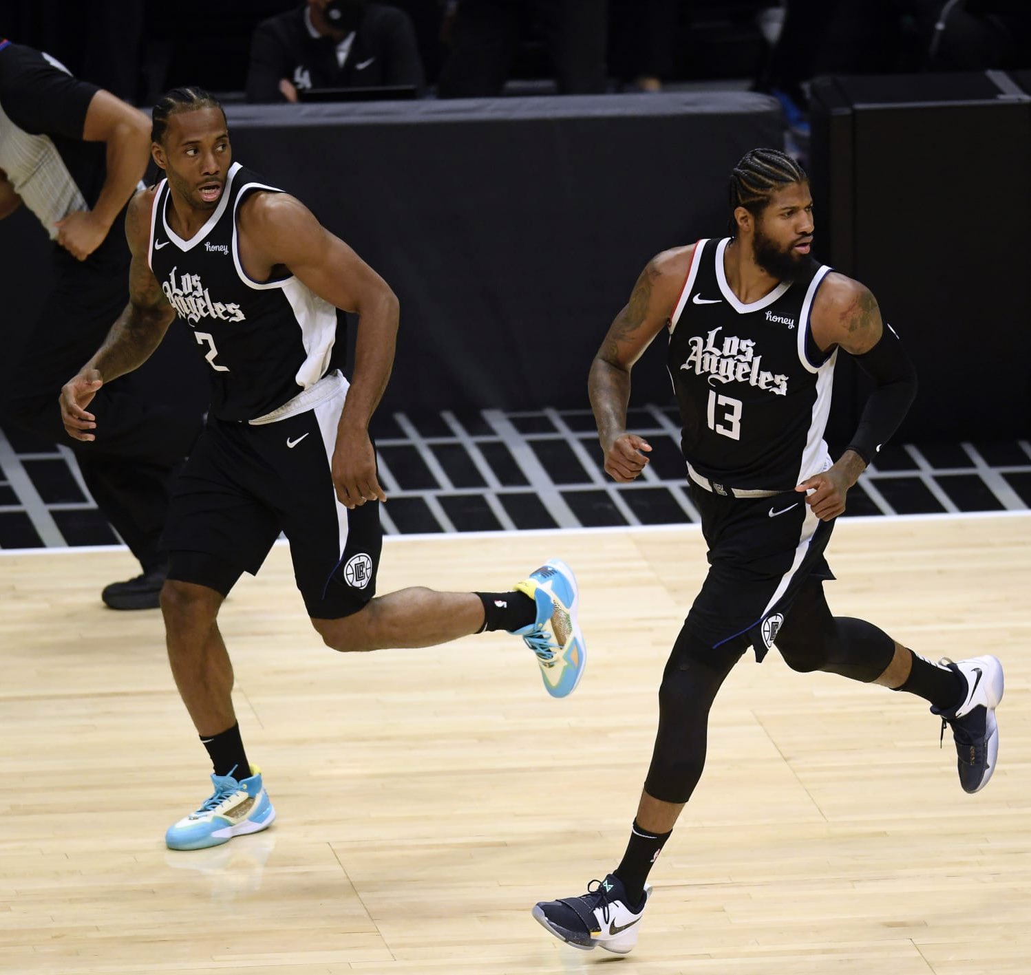 再用标记锥 再用标记锥